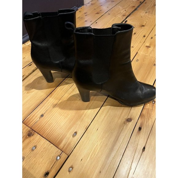 Women's Classic Ralph Lauren Leather Pull On Black High Heel Booties Size 7.5 - Picture 5 of 7